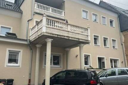 Mehrfamilienhaus sucht neuen Eigentümer zimmer