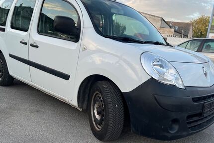 Renault Kangoo 92.320 km 4.999 € München 81245