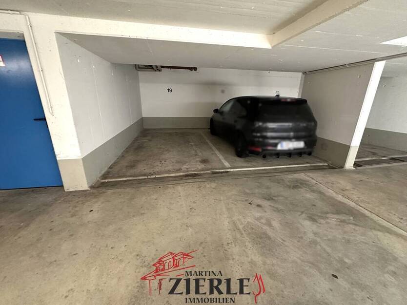 Gelegenheit, ab 01.10 frei! Schöne helle DG-Wohnung mit Balkon, Einbauküche und TG-Stellplatz! 2 zimmer