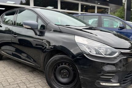 Renault Clio 94.000 km 4.990 &euro; Bad Saarow 15526