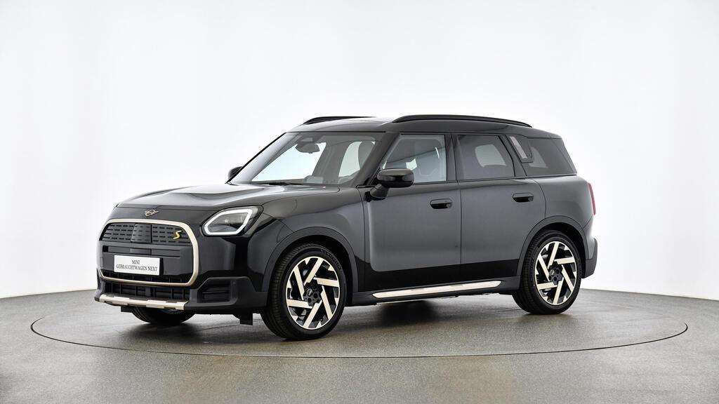 Mini Countryman SE All4 6.379 km 44.512 &euro; München 80788