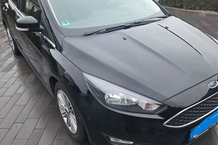 Ford Focus 82.000 km 8.800 &euro; Fulda 36041