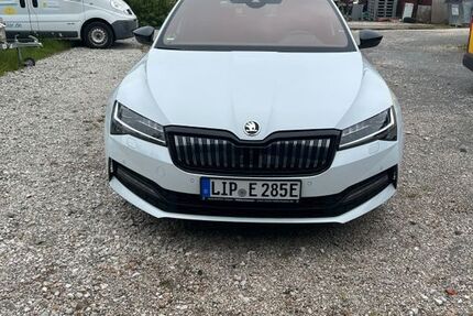 Skoda Superb 107.000 km 21.700 &euro; Lage 32791
