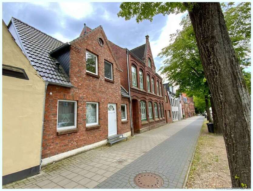 Haus zum Kaufen in Husum 390.000 € 119 m²