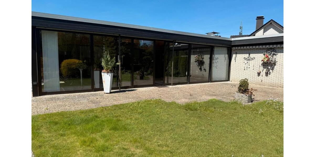 Bungalow Lage - 3 Zimmer, 150 m&sup2;, 1.600&euro; | Angebot:26295246