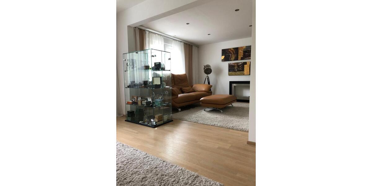 Einfamilienhaus Bad Lippspringe - 9 Zimmer, 237 m&sup2;, 499.000&euro; | Angebot:25964590