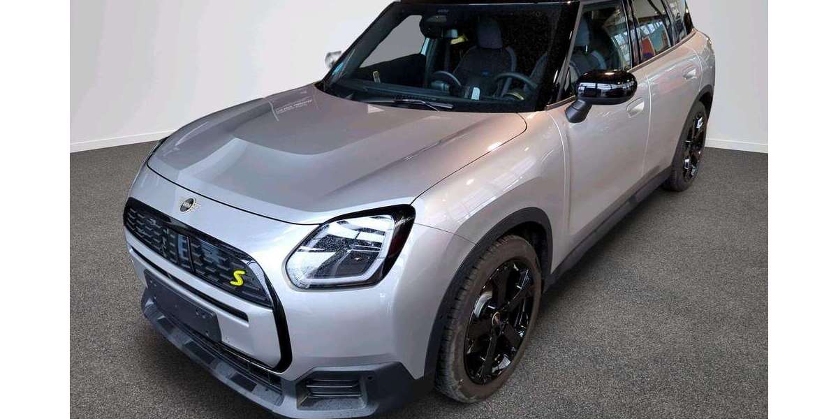 Mini Countryman SE All4 2.681 km 42.370 &euro; München 80788