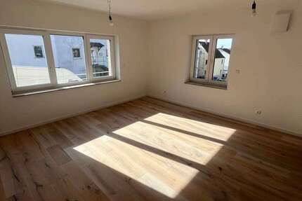 Wohnung Vilsbiburg - 3 Zimmer, 89 m&sup2;, 1.300&euro; | Angebot:25350202