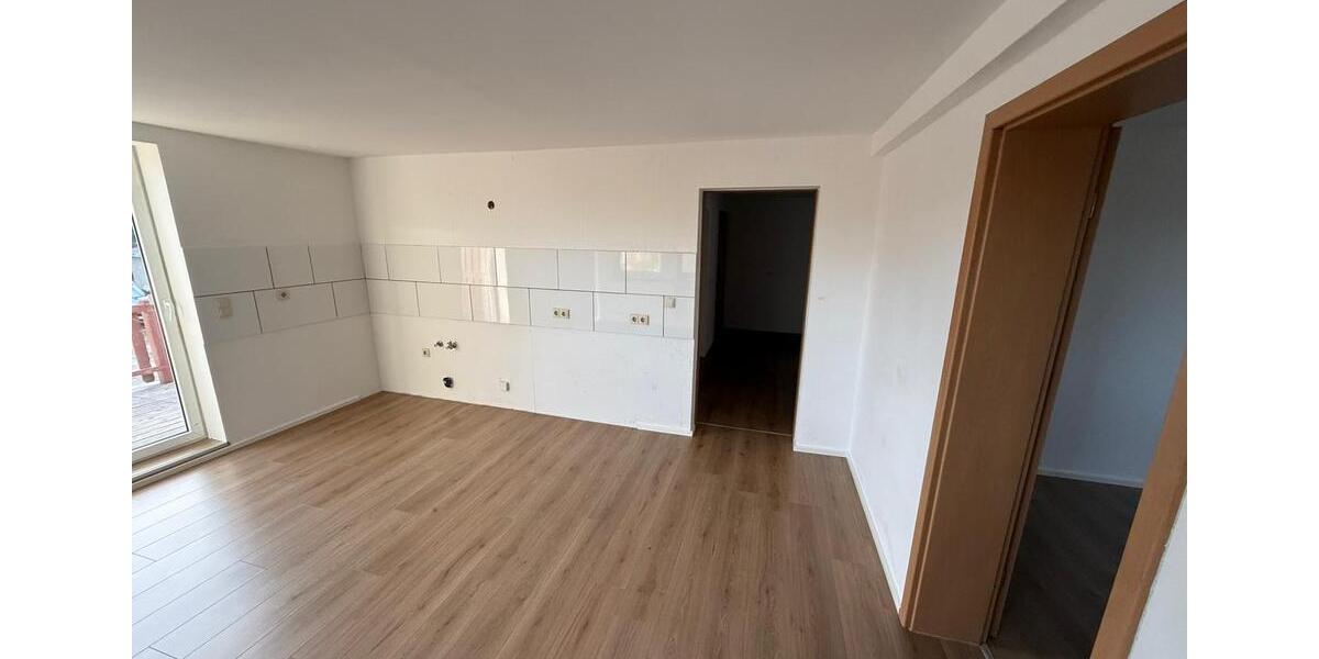 Etagenwohnung Mirow - 2.5 Zimmer, 96 m&sup2;, 740&euro; | Angebot:26095306