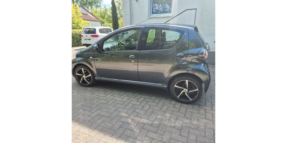 Toyota Aygo (X) 109.000 km 3.980 &euro; Meckenheim 53340