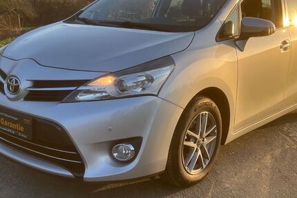 Toyota Verso 84.990 km 13.490 &euro; Friedrichsdorf-Seulberg 61381