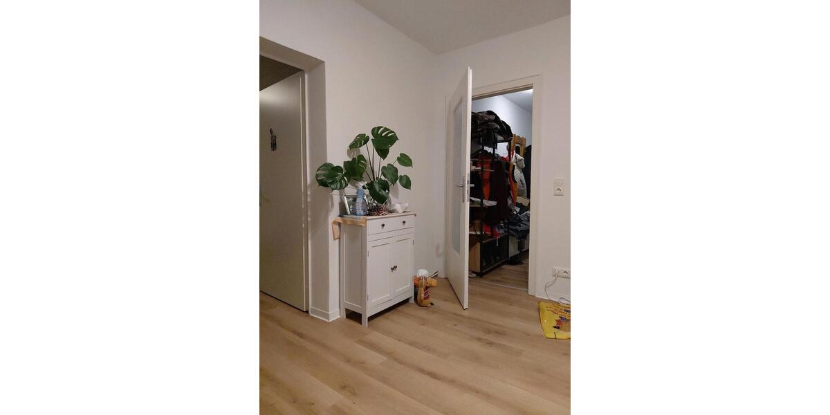 Wohnung mit neuem Laminatboden 2 zimmer