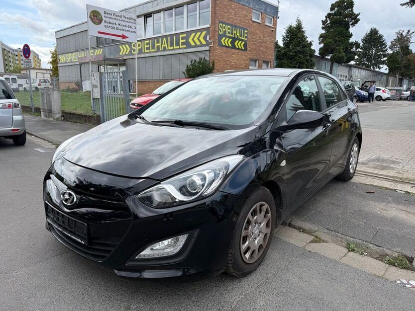 i30