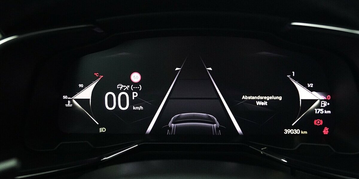 DS Automobiles DS7 Crossback 130 Blue Hdi EAT Opera DS IRIS 39.100 km 31.330 € Lich 35423