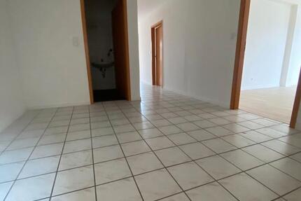 Wohnung Eschwege - 3 Zimmer, 105 m&sup2;, 725&euro; | Angebot:26385795