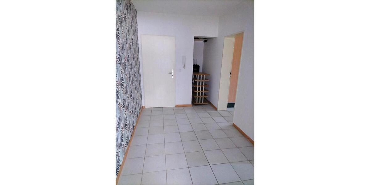 Etagenwohnung Brakel - 1 Zimmer, 48 m&sup2;, 270&euro; | Angebot:26407186
