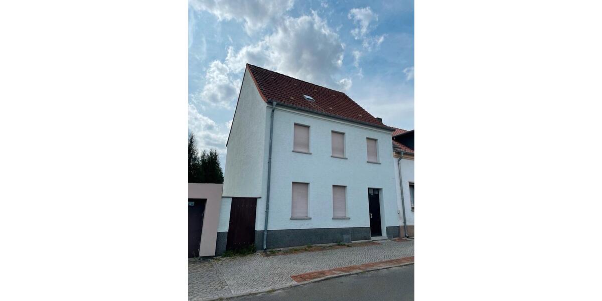 Schönes Einfamilienhaus mit Garten Zufahrt Nebengelass Keller 5 zimmer