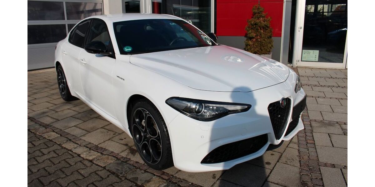 Alfa Romeo Giulia 82.000 km 28.900 &euro; Weilheim 82362