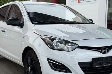 Hyundai i20 211.000 km 2.799 &euro; Euskirchen 53879