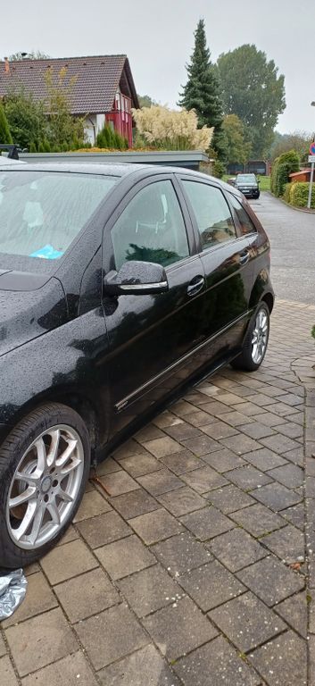 Mercedes-Benz B 220 198.311 km 3.700 € Riedhausen 88377