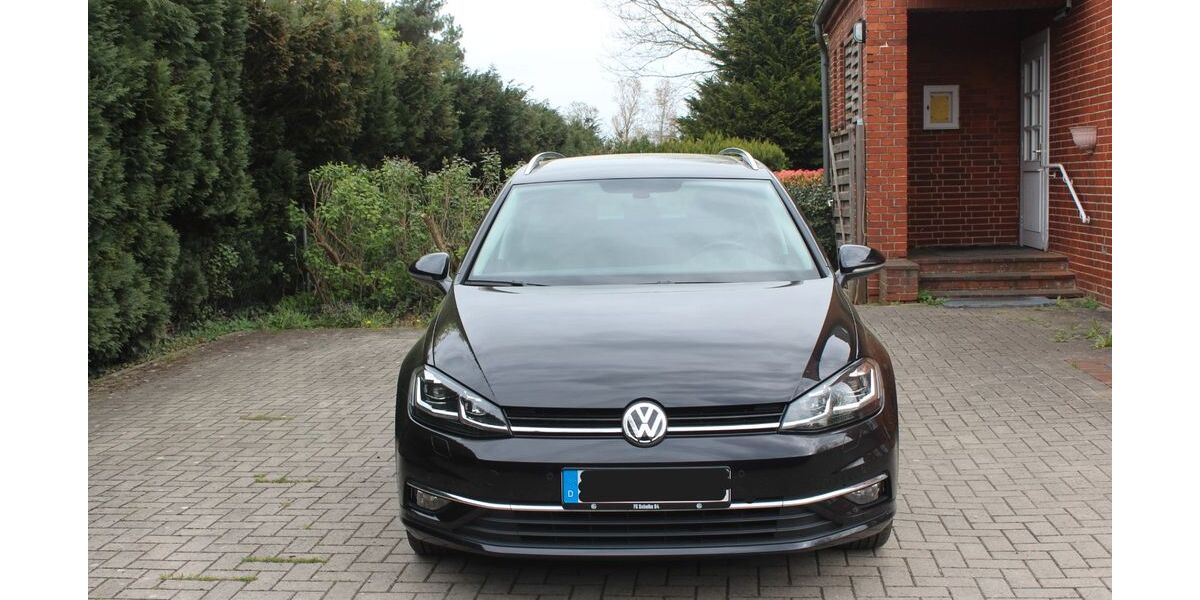 VW Golf 98.922 km 16.900 &euro; Grasberg 28879