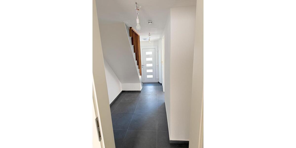 Einfamilienhaus Bad Mergentheim - 4 Zimmer, 120 m&sup2;, 8&euro; | Angebot:26329952