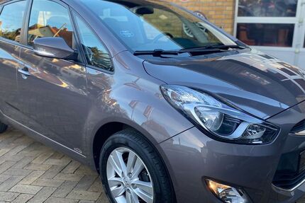 Hyundai ix20 37.160 km 11.990 &euro; Leipzig 04178