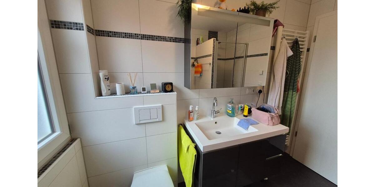 Schöne 3-Zimmer-Wohnung mit 2 Balkonen in Höchberg zimmer