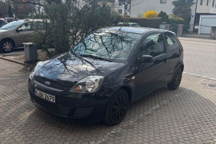 Ford Fiesta 140.000 km 2.100 &euro; München 81549