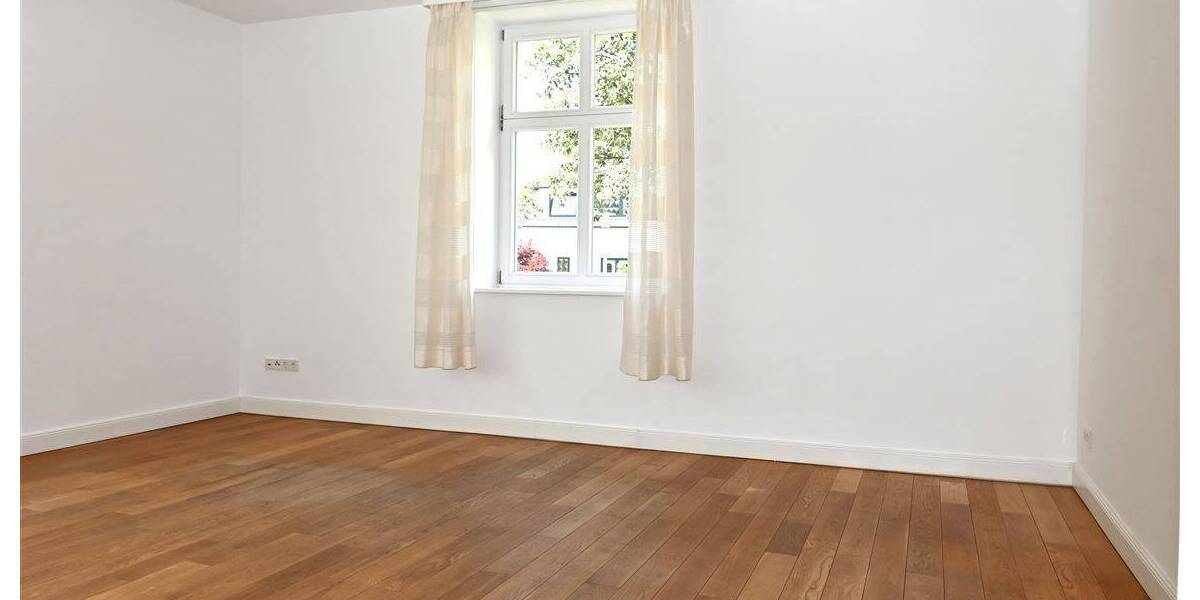 Etagenwohnung Stralsund Kniepervorstadt - 3 Zimmer, 156 m&sup2;, 1.720&euro; | Angebot:26902405