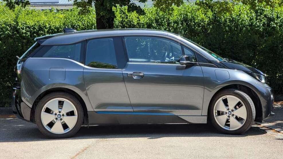 i3