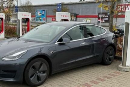 Tesla Model 3 45.000 km 22.500 &euro; Treuchtlingen 91757