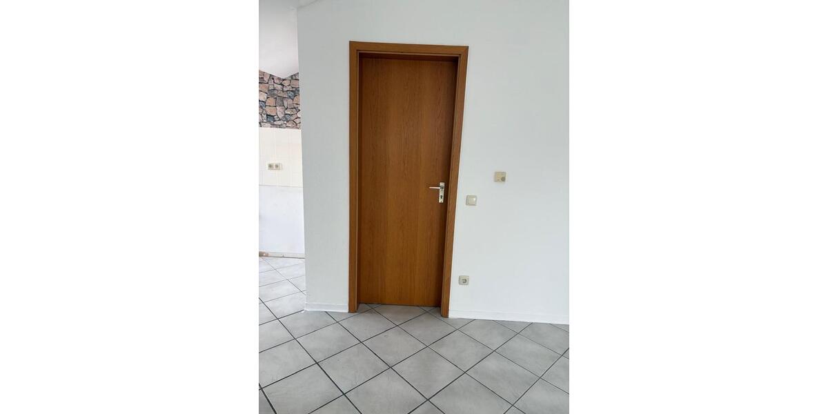 Dachgeschoßwohnung Gangelt - 2 Zimmer, 68 m&sup2;, 700&euro; | Angebot:25444000