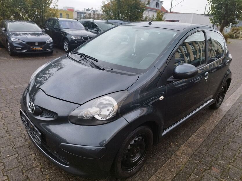 Toyota Aygo (X) 155.000 km 2.990 € Bielefeld 33609