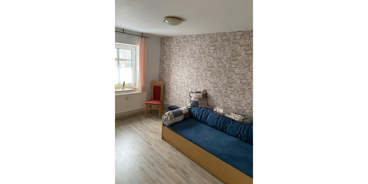 Dachgeschoßwohnung Lüder - 4 Zimmer, 116 m&sup2;, 950&euro; | Angebot:23865055