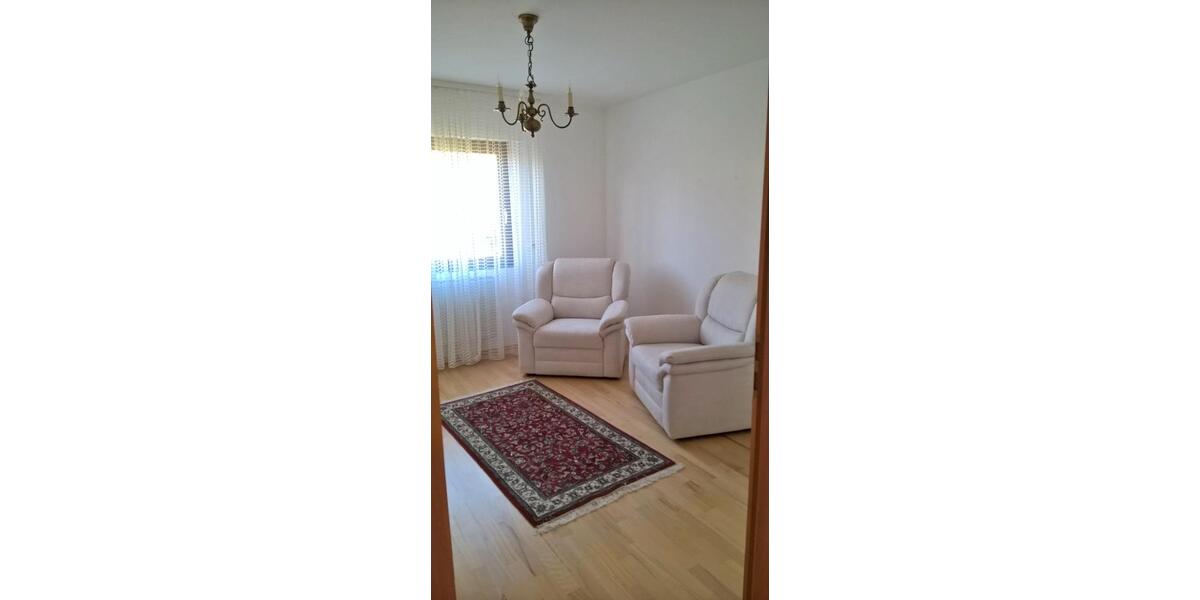 Bungalow Babenhausen - 4 Zimmer, 156 m&sup2;, 1.650&euro; | Angebot:26102448