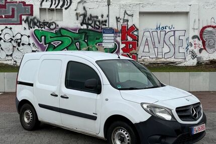 Mercedes-Benz Citan 267.000 km 2.050 &euro; Berlin 13347