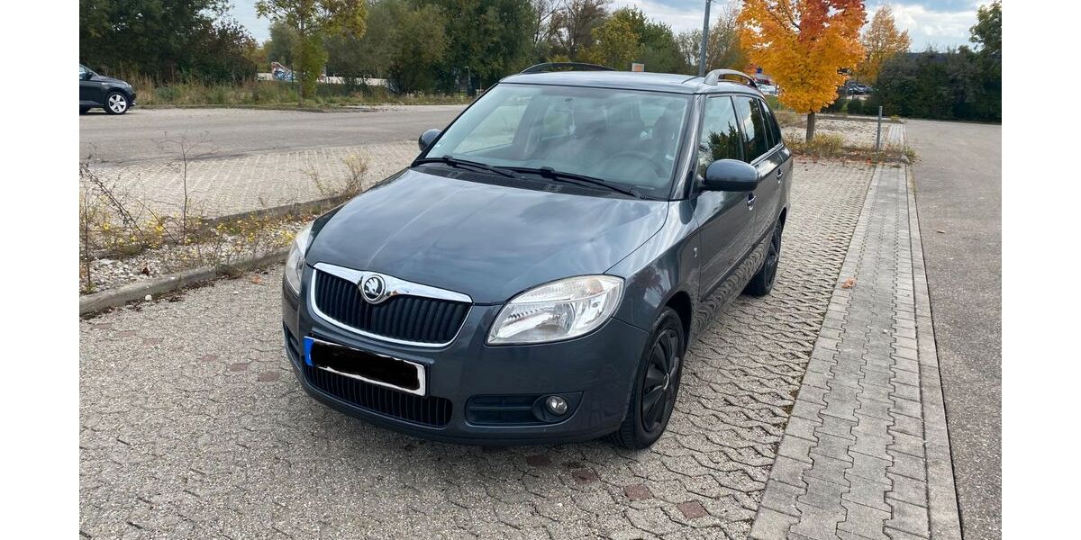 Skoda Fabia 198.765 km 1.200 &euro; München 81243