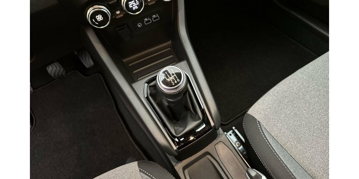 Renault Clio TCE Evolution *LED/Navi-App/Kamera/PDC/SHZG* 2.584 km 17.980 &euro; Bamberg 96052