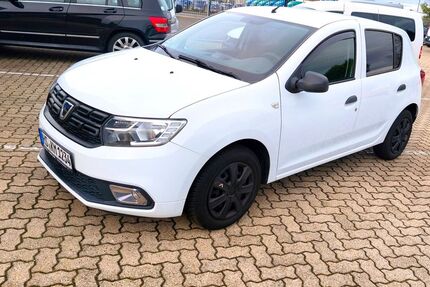Dacia Sandero 143.000 km 5.999 &euro; Heinsberg 52525