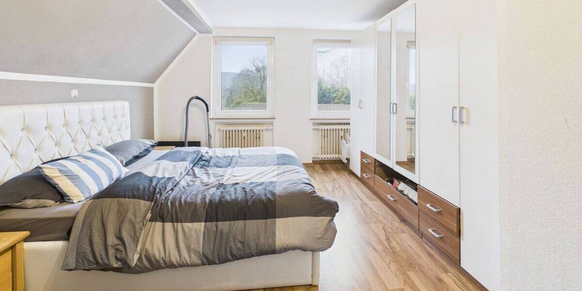 Mehrfamilienhaus, Wohnhaus Oerlinghausen Helpup - 9 Zimmer, 228 m&sup2;, 359.000&euro; | Angebot:26190155