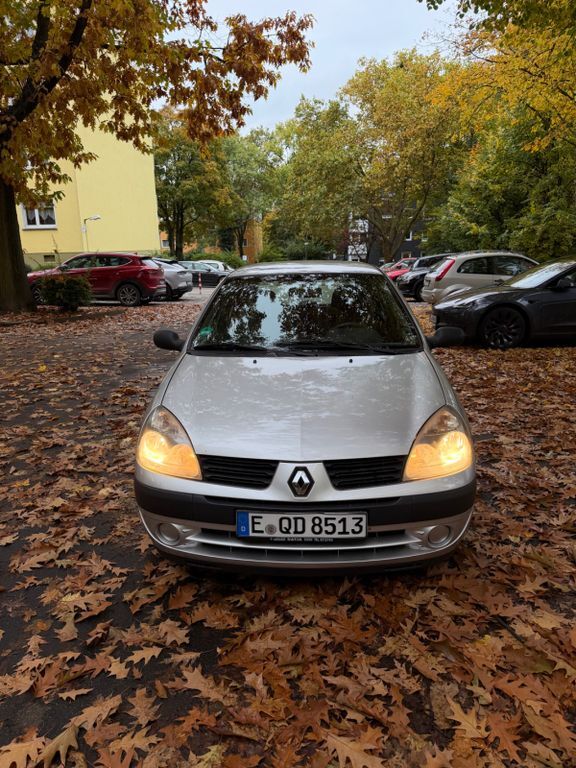 Renault Clio 185.820 km 750 € Essen 45219