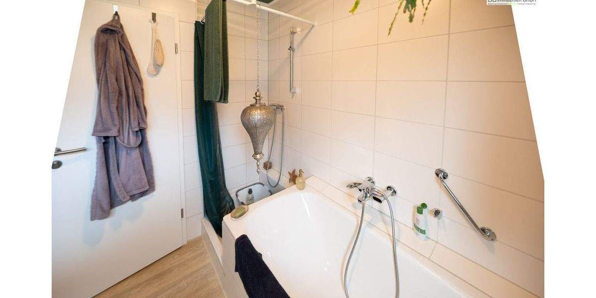 Mehrfamilienhaus, Wohnhaus Glückstadt - 6 Zimmer, 121 m&sup2;, 285.000&euro; | Angebot:25736620
