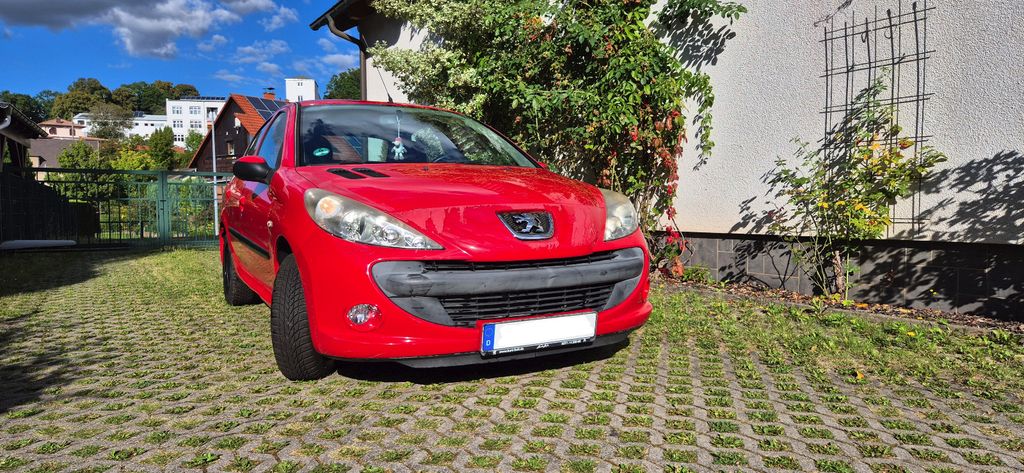 Peugeot 206 20.223 km 3.499 € Chemnitz 09123