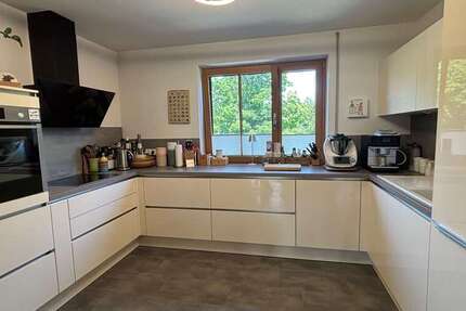 Wohnung Brannenburg - 3 Zimmer, 92 m&sup2;, 1.290&euro; | Angebot:27398625