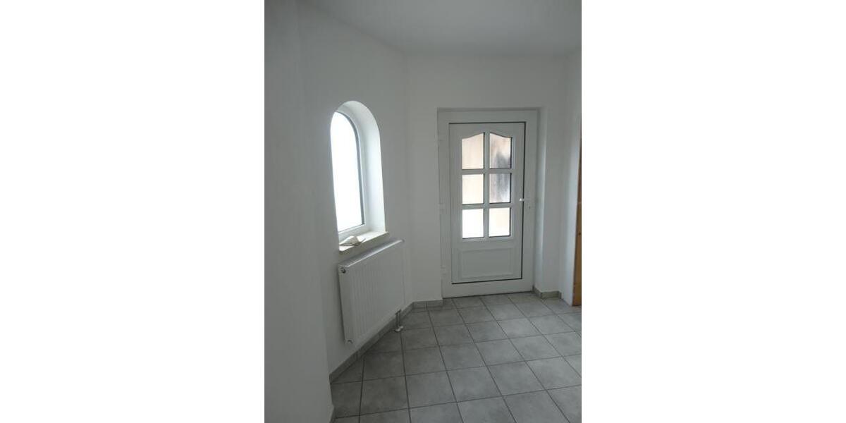 Etagenwohnung Adlkofen - 2 Zimmer, 89 m&sup2;, 770&euro; | Angebot:26461536