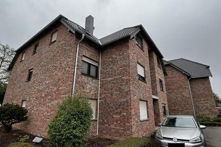 #geräumige Dachgeschoss-Wohnung#offen#hell#Balkon 2 zimmer