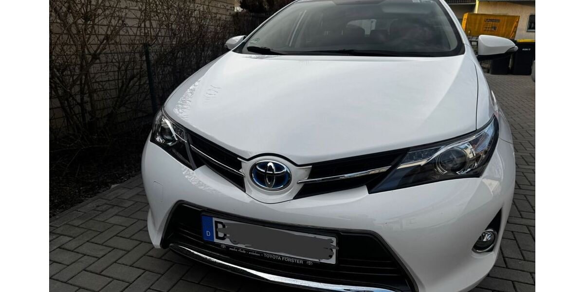Toyota Auris 38.085 km 12.990 &euro; Berlin 12526
