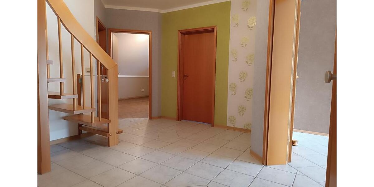 Dachgeschoßwohnung Dipperz - 3 Zimmer, 100 m&sup2;, 850&euro; | Angebot:24795641