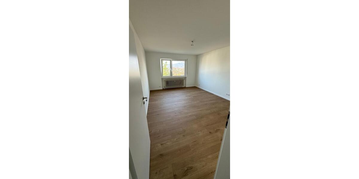 Einfamilienhaus Weinheim - 3 Zimmer, 123 m&sup2;, 1.650&euro; | Angebot:25843619